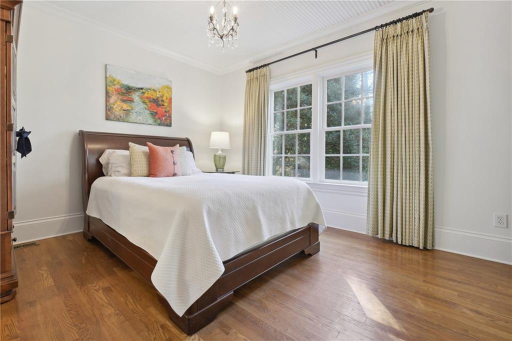 310 Hillside Drive NW