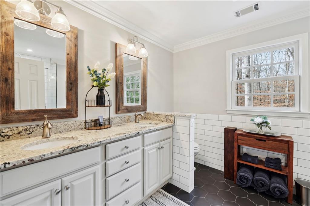 150 River Lake Court