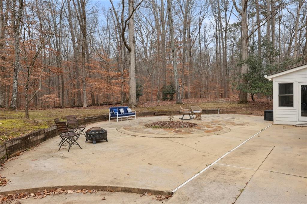 150 River Lake Court