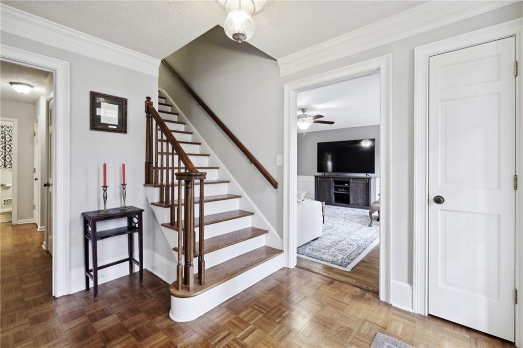 150 River Lake Court