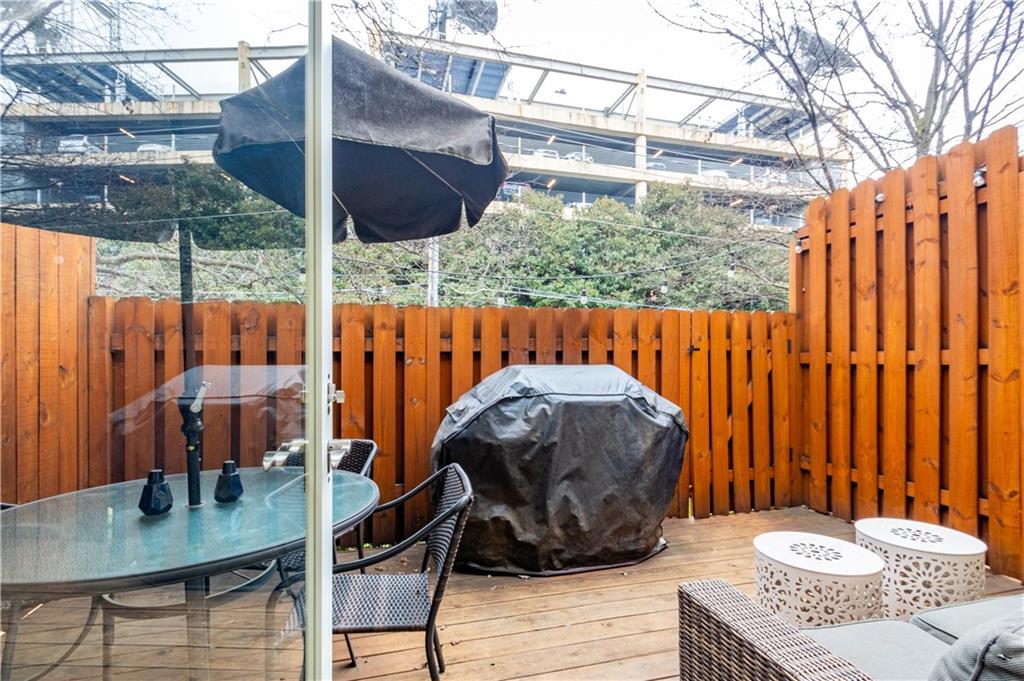 15 Holly Downs Court NW