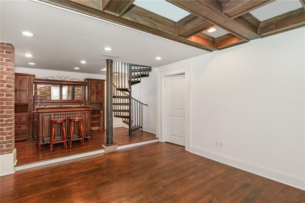 2260 Peachtree Road NW Unit D-2