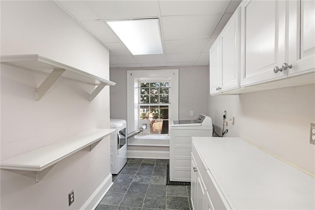 2260 Peachtree Road NW Unit D-2