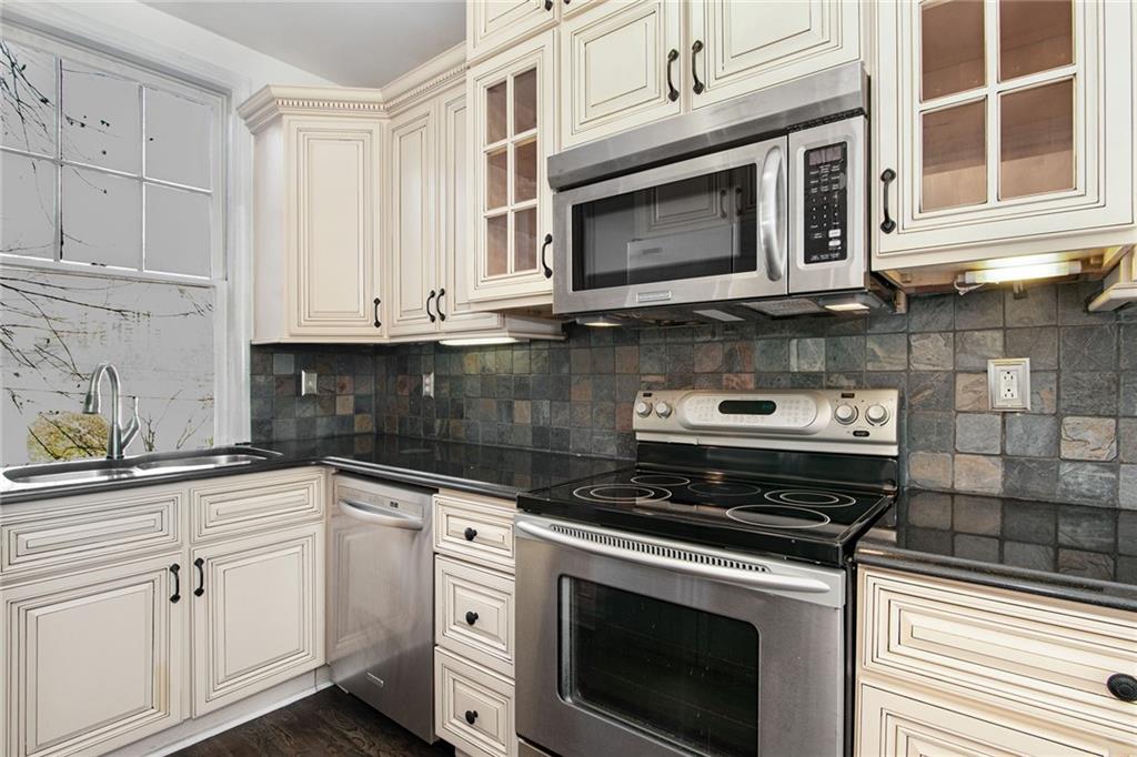 2260 Peachtree Road NW Unit D-2