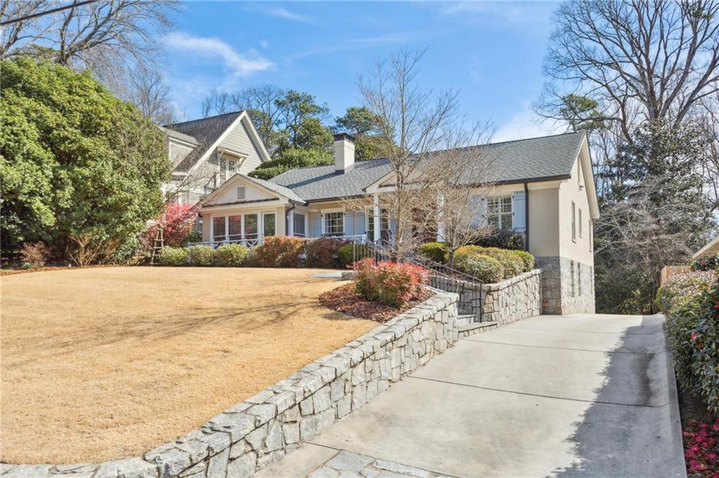 2577 Birchwood Drive NE