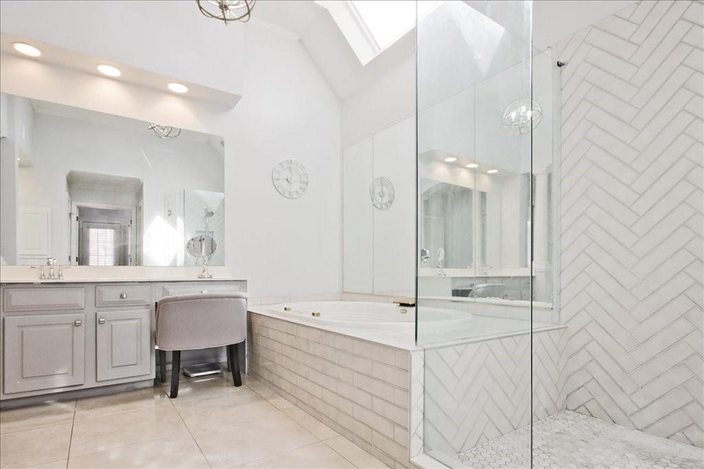 290 Stoneleigh Drive SW