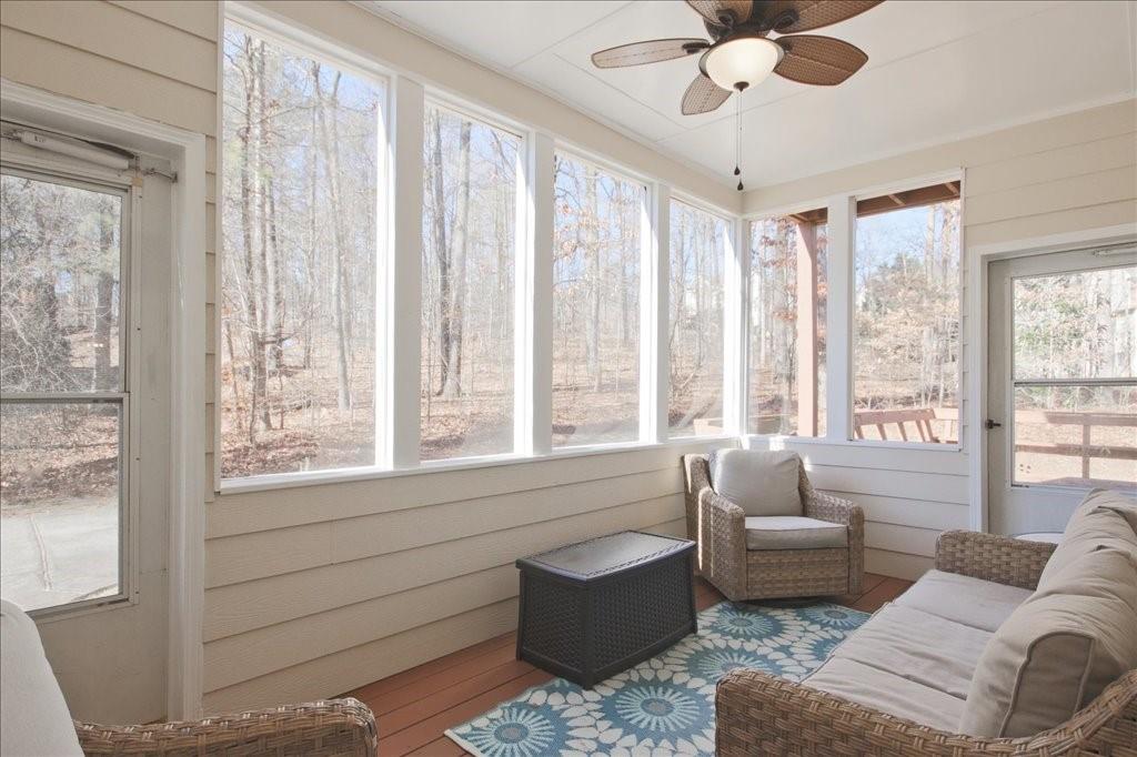 290 Stoneleigh Drive SW