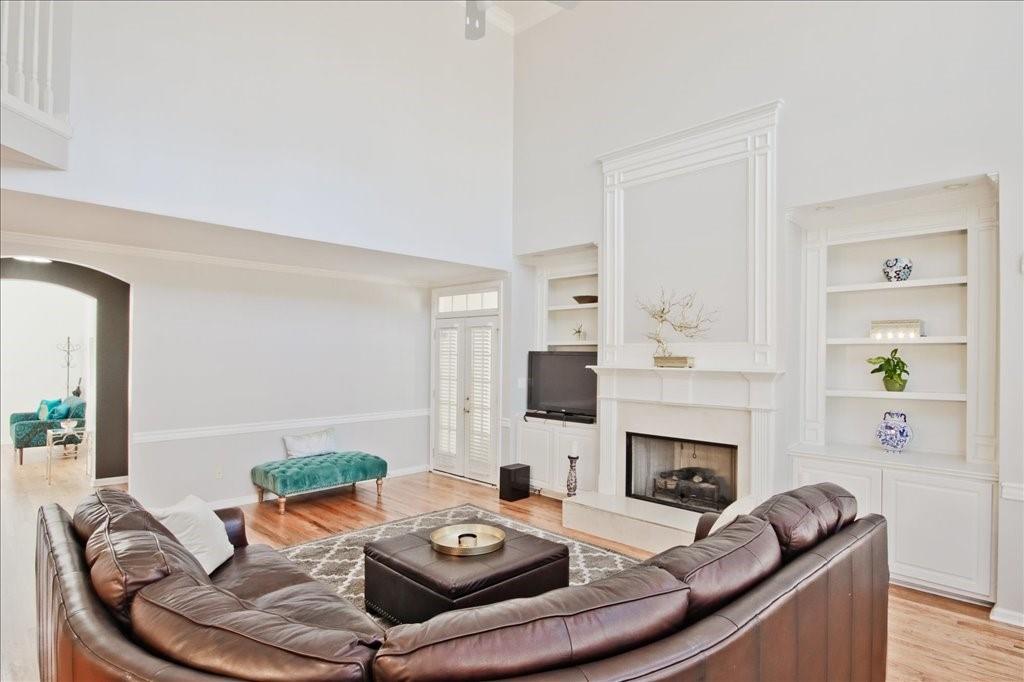 290 Stoneleigh Drive SW