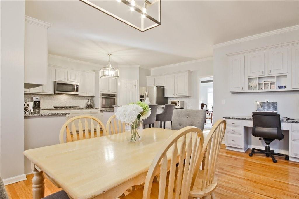 290 Stoneleigh Drive SW