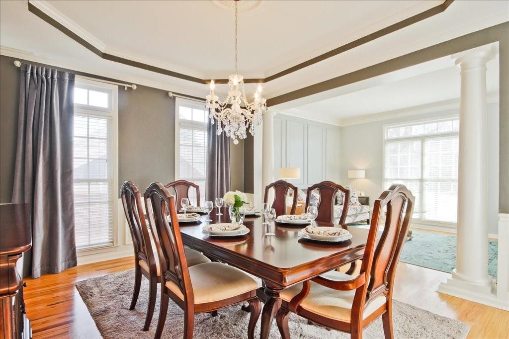 290 Stoneleigh Drive SW