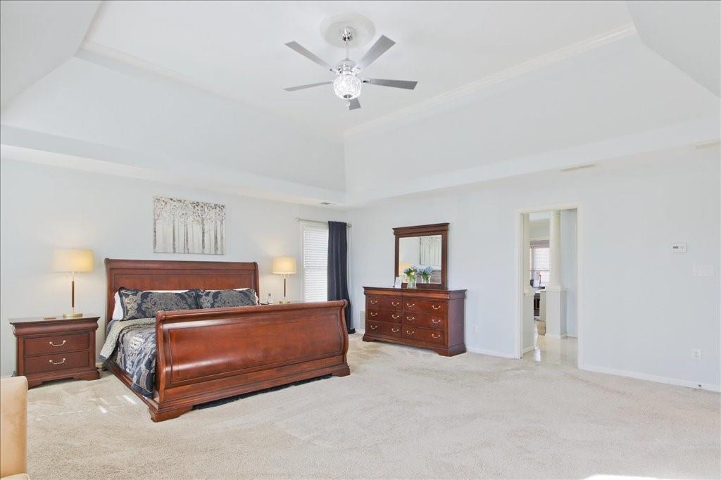 290 Stoneleigh Drive SW