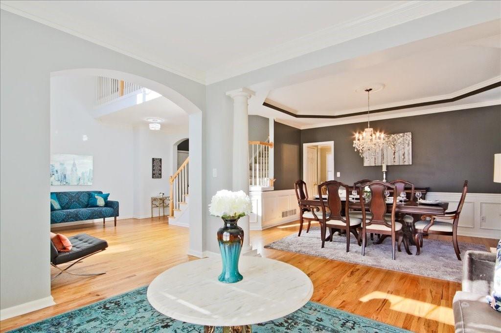 290 Stoneleigh Drive SW