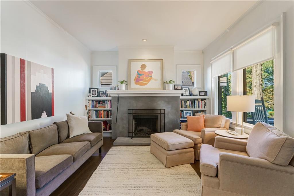 29 Roanoke Avenue NE