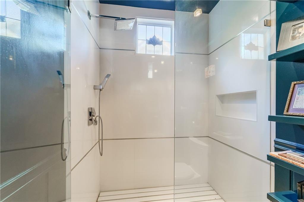 29 Roanoke Avenue NE