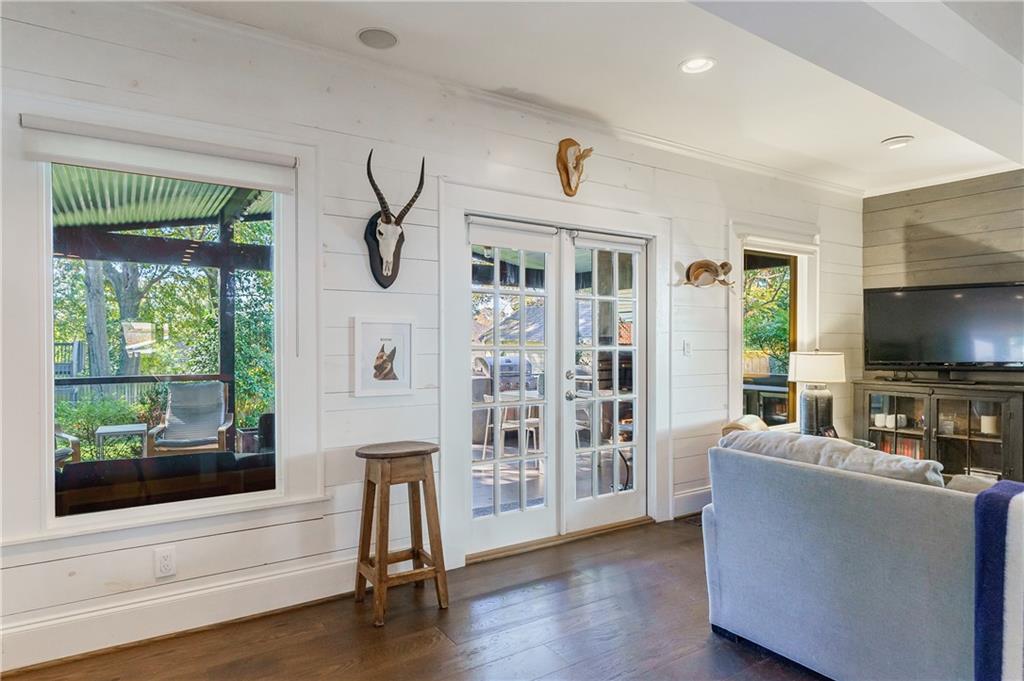 29 Roanoke Avenue NE