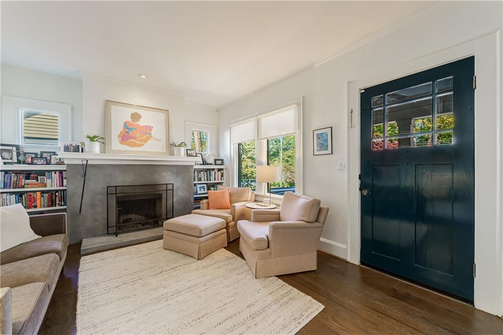 29 Roanoke Avenue NE