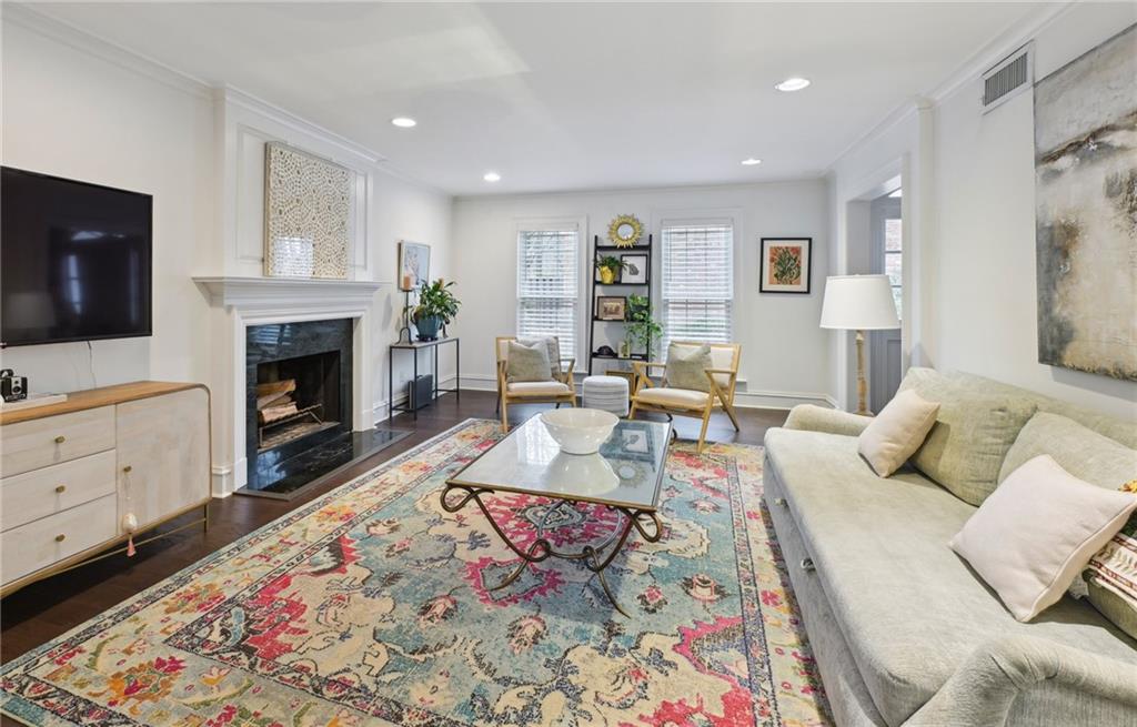 7 Independence Place NW