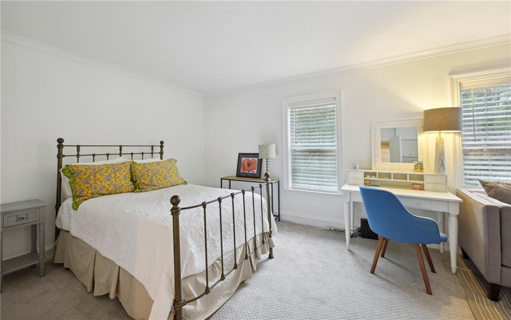 7 Independence Place NW