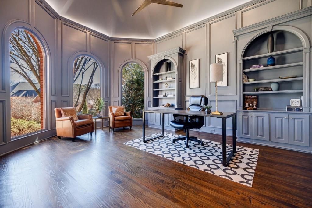 1610 Queensland Court