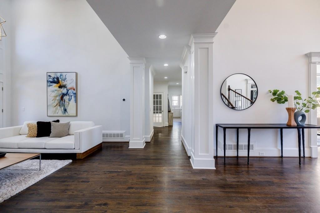 1610 Queensland Court