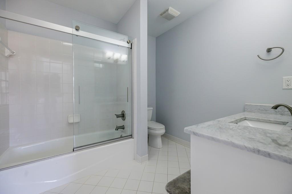 1610 Queensland Court