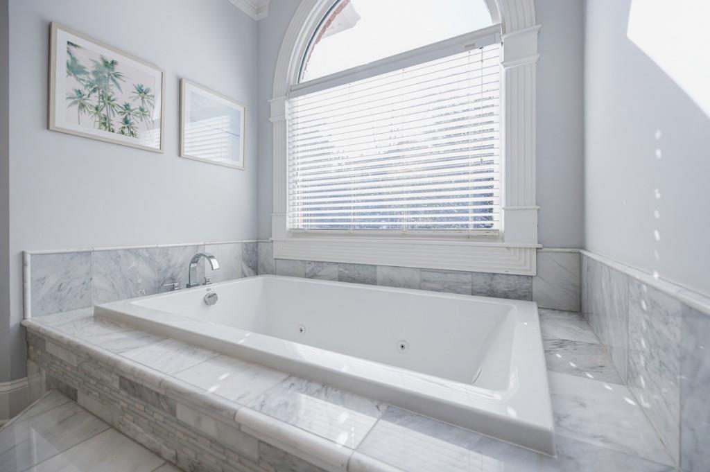 1610 Queensland Court