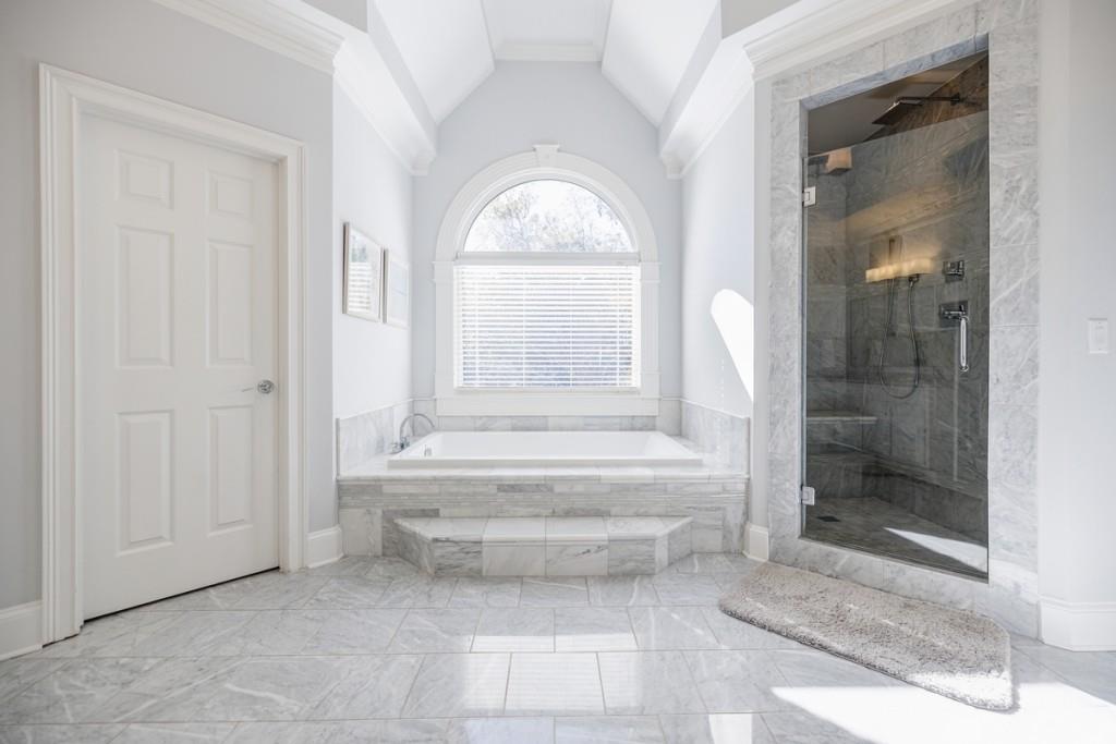 1610 Queensland Court