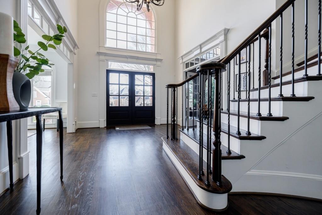 1610 Queensland Court