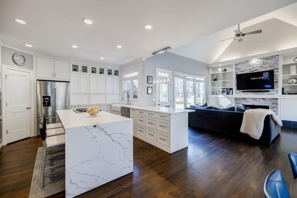 1610 Queensland Court