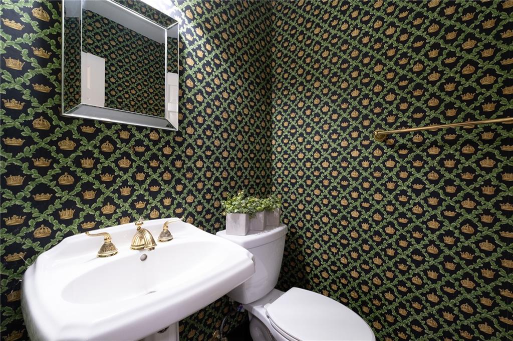 70 Old Ivy Road NE Unit 52