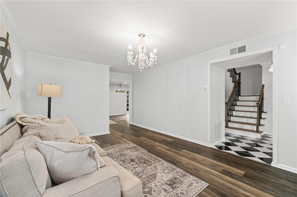 70 Old Ivy Road NE Unit 52