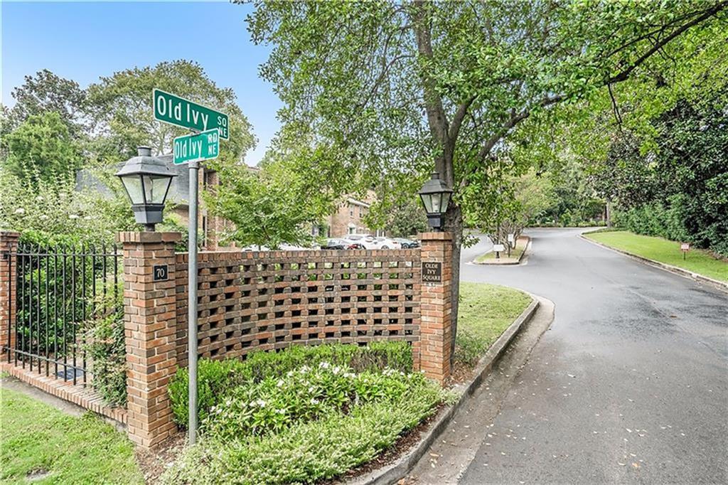 70 Old Ivy Road NE Unit 52