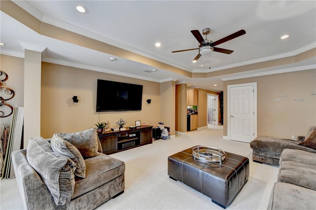 6595 Ridgefield Drive