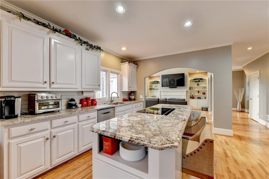 6595 Ridgefield Drive