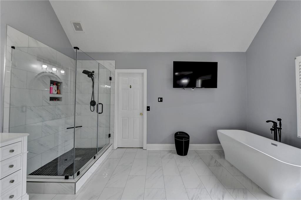 6595 Ridgefield Drive