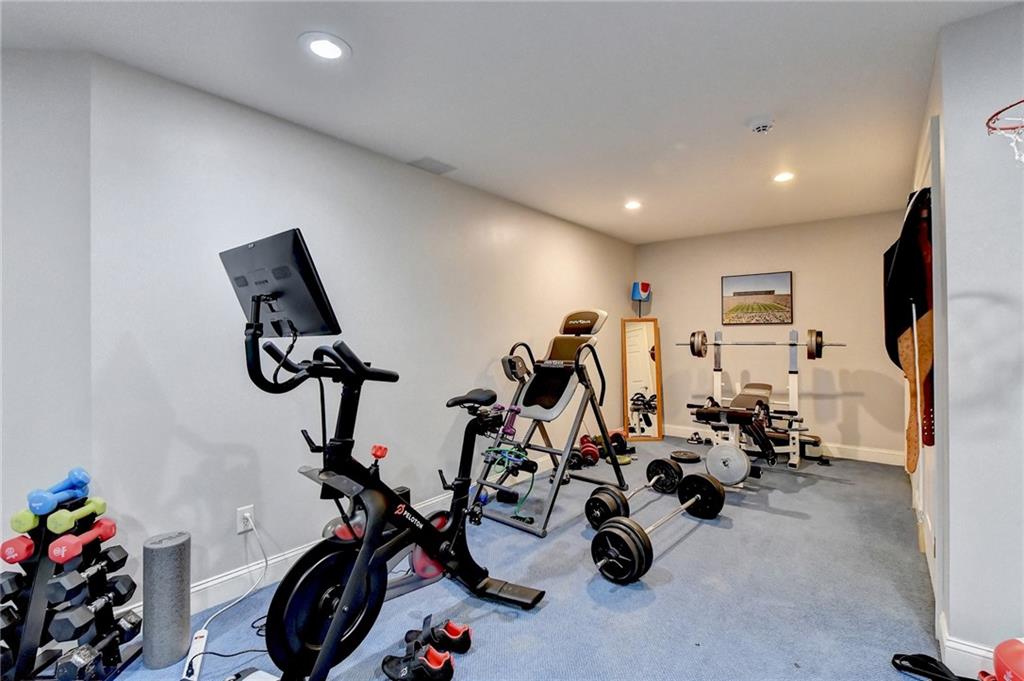 6595 Ridgefield Drive