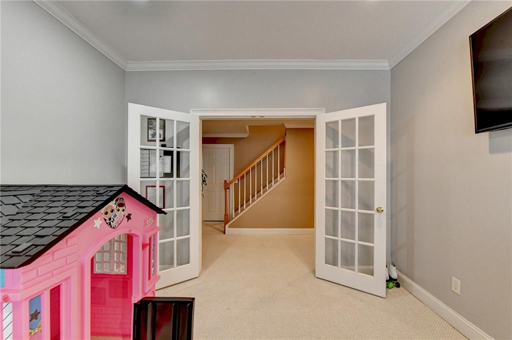 6595 Ridgefield Drive