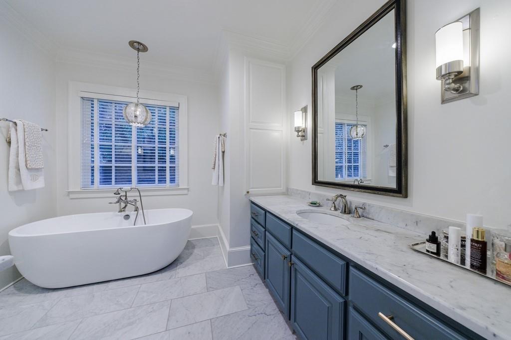 727 E Paces Ferry Road