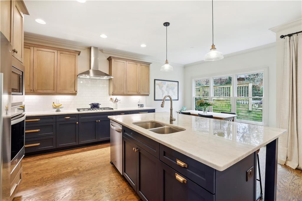 2736 Defoors Ferry Road NW