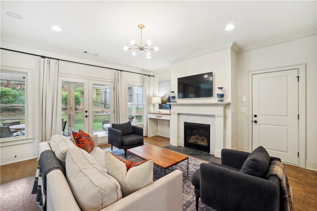 2736 Defoors Ferry Road NW