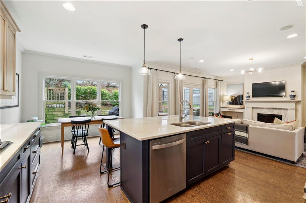 2736 Defoors Ferry Road NW