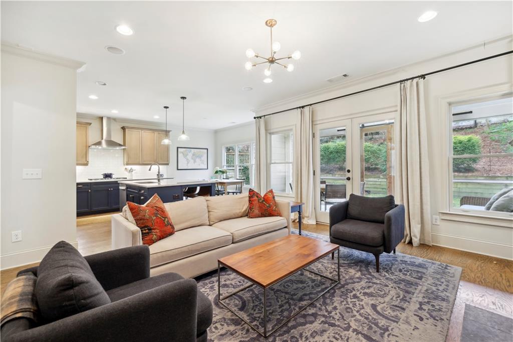 2736 Defoors Ferry Road NW