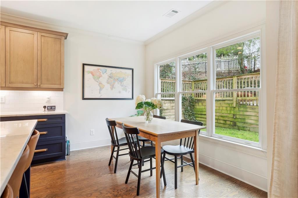 2736 Defoors Ferry Road NW