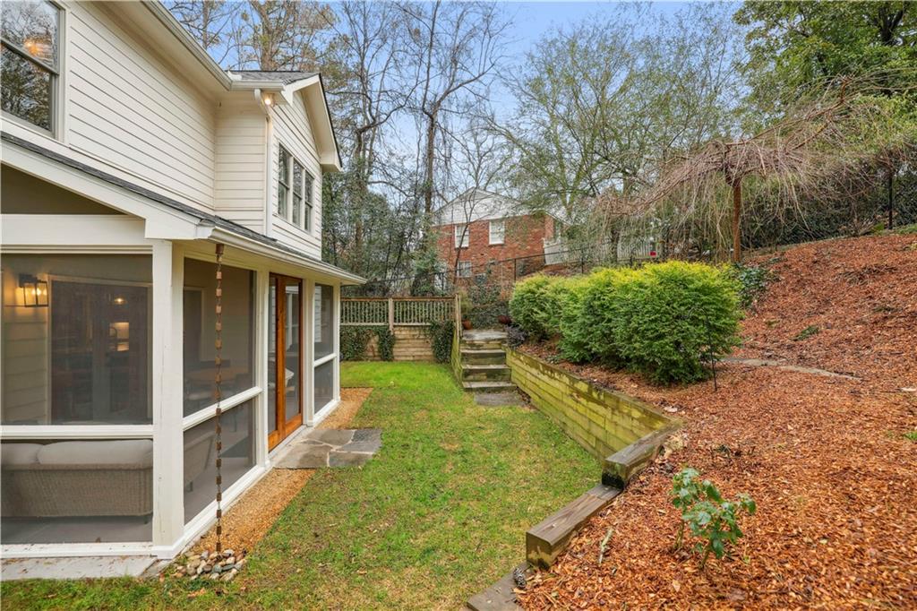 2736 Defoors Ferry Road NW