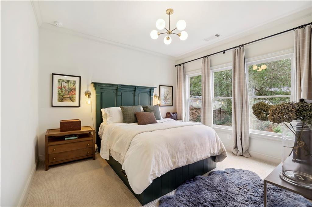 2736 Defoors Ferry Road NW