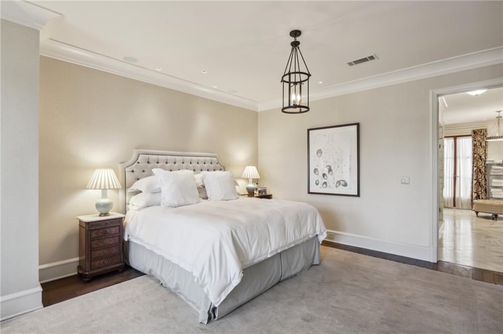 2288 Peachtree Road NW Unit 14