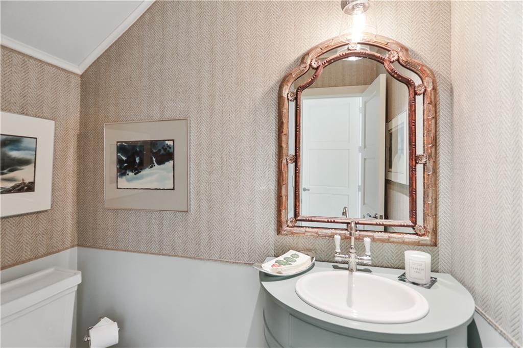 2288 Peachtree Road NW Unit 14