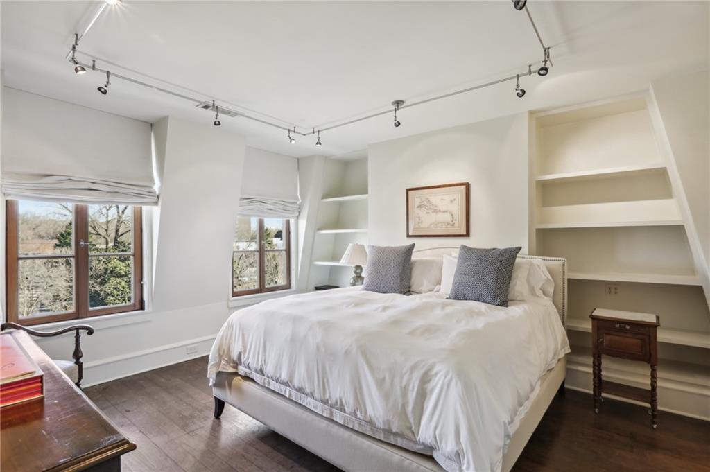 2288 Peachtree Road NW Unit 14