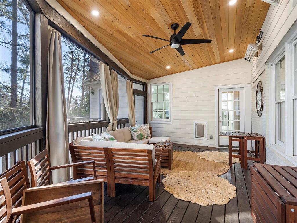 2295 Shenandoah Avenue NE