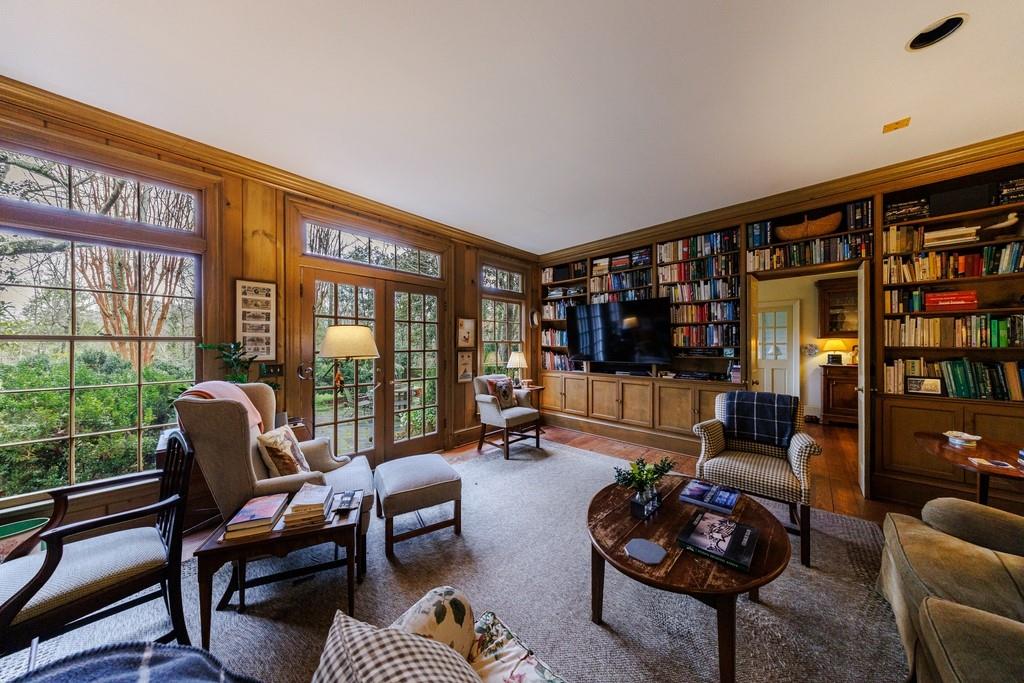 1608 Nancy Creek Ridge NW